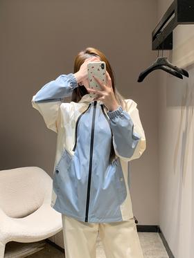 香奈儿  26Ss早春新款 拼色拉链连帽冲锋衣外套（MM）