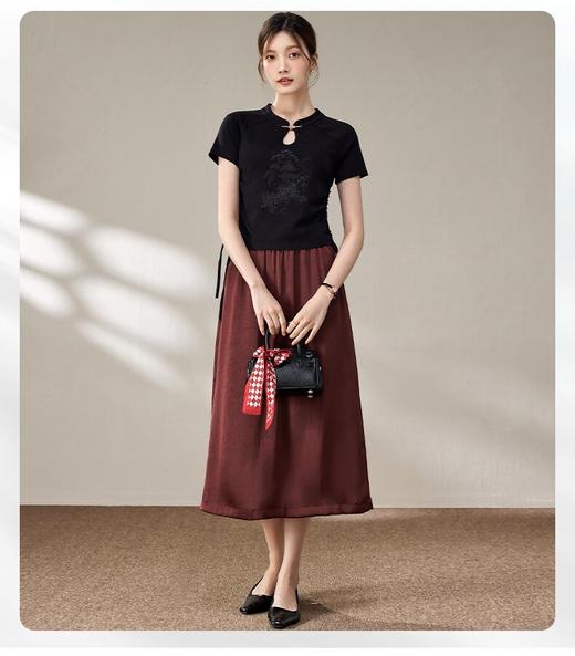 热卖中！！2026 新中式国风套装女 T恤显瘦遮胯A字长裙套装  刺绣盘扣短袖简约气质休闲百搭 商品图0