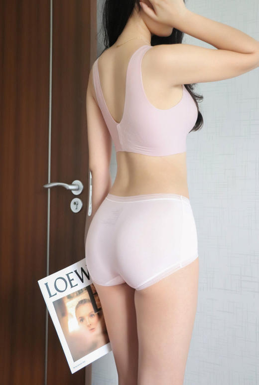 官网499！断码 安家大胸显小塑形防下垂文胸女 大码无钢圈全罩杯可拆卸连体胸垫内衣 显瘦不臃肿 商品图4