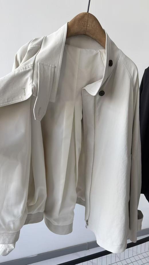 26春款SISLEY纯原单风衣外套，韩国🇰🇷客供面料，超有质感，面料自带光感，高级感满满，简单大气的廓形，不挑身材，超好驾驭！ 商品图6