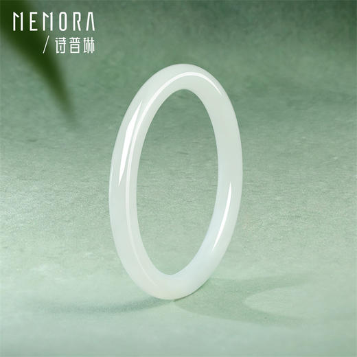 【新品首发】瑞玉系列 和田玉平安镯子手串清雅素美 女士礼物MEMORA诗普琳NW102602、NW106602、NW106603 商品图8