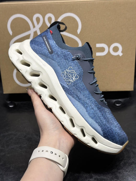 春季特惠💰300 LOEWE 罗意威 x On 昂跑 联名款 Cloudtilt 跑鞋 商品图3