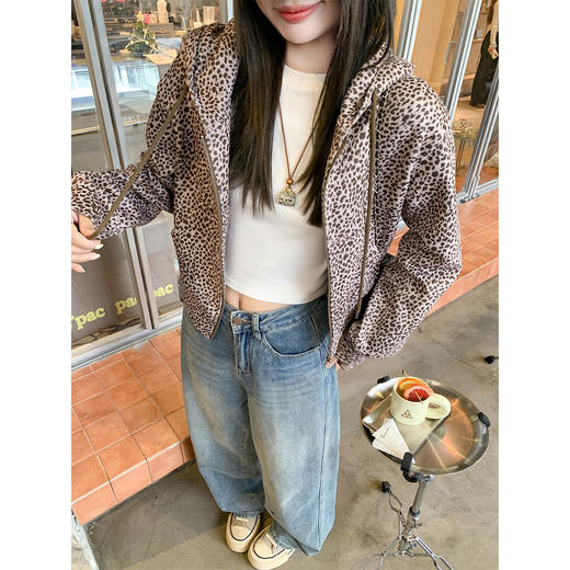 <曾小咸推荐>2.26现货秒杀 ！微信超特价！韩系短款修身长袖t恤 日常109.99 立减60 秒杀49.99！ 商品图3