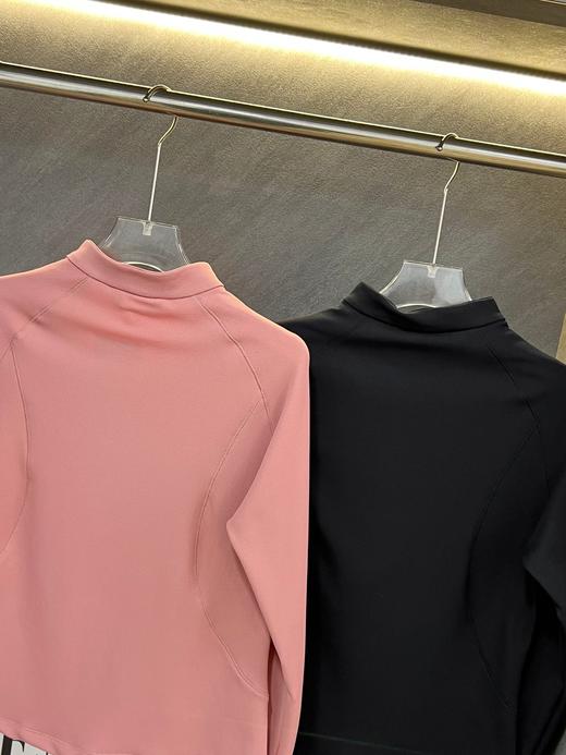 点此购买 比音勒芬女款半拉链立领加绒保暖打底衫 ss 338082 商品图6