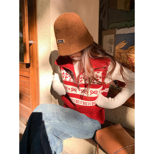 <曾小咸推荐>3.2现货秒杀！微信超特价！韩系红色翻领针织马甲 日常189.99 立减100 秒杀89.99！ 商品图3