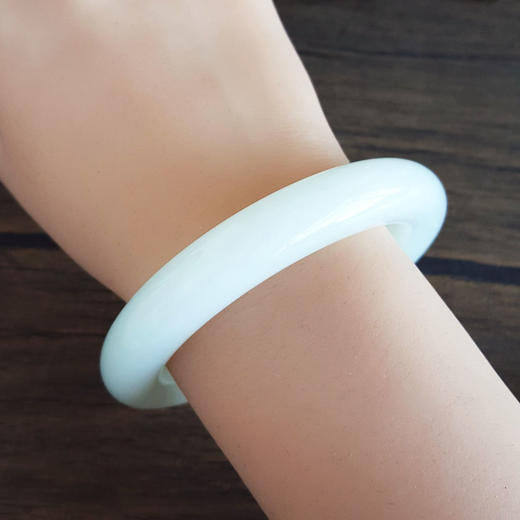 【天然正品】天然新疆且末料细腻一级白油润度佳55.5号和田玉手镯55.5号（皆取最大值）120226NJT52 商品图6