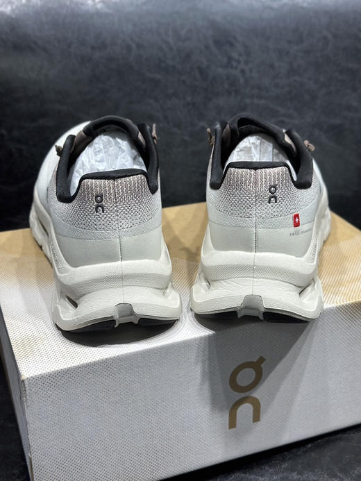 春季特惠💰320 欧版 出货 昂跑 tilt 海外楦头大脚掌 商品图2