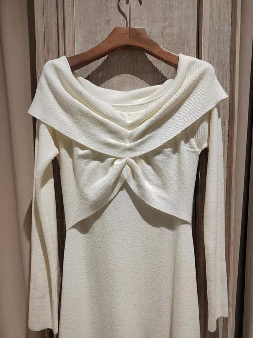 【门店同款】ENJOY秋季“谧色花颂”一字肩连衣裙 165793483 商品图1