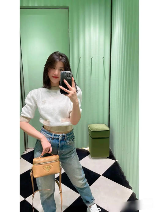 Prada mini 焦糖色 牛皮 化妆包 商品图2