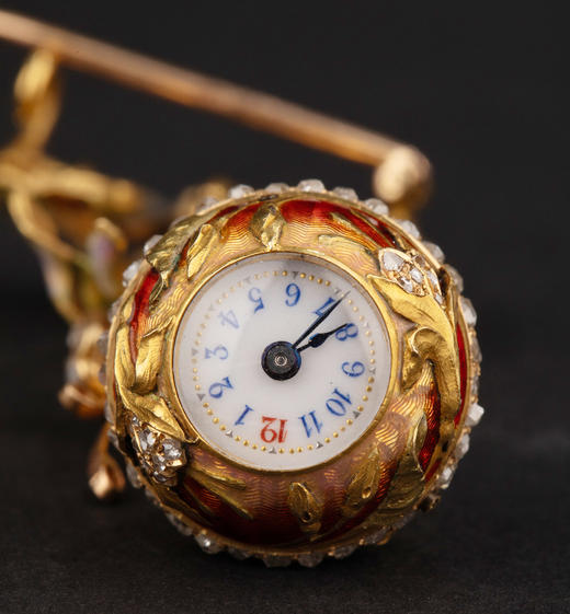 独角鹿西洋古董19世纪晚期瑞士出品黄金镶嵌钻石苹果主题珐琅表盘怀表及胸针 商品图6