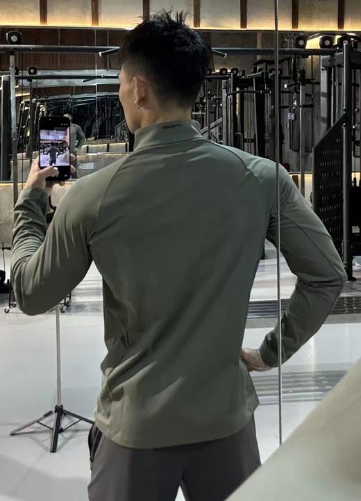 点此购买 迪桑特春季户外休闲男士运动立领半拉链上衣 ss 340798 商品图10