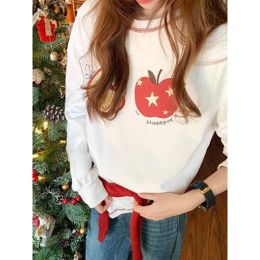 【110元任选2件】现货！韩系苹果印花加绒打底衫 商品图1