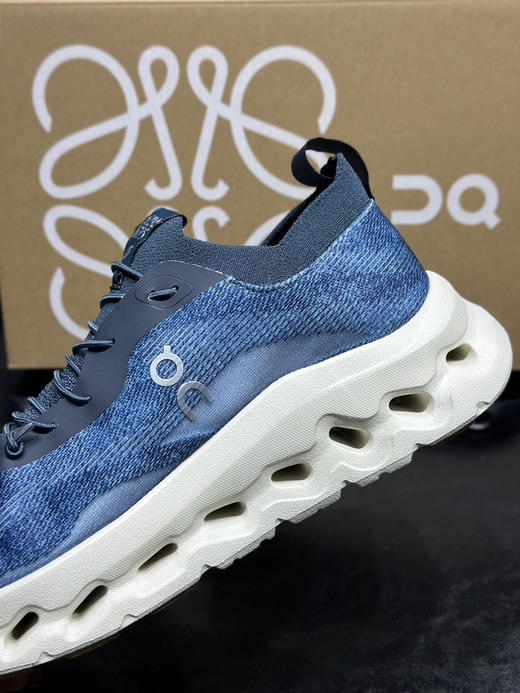 春季特惠💰300 LOEWE 罗意威 x On 昂跑 联名款 Cloudtilt 跑鞋 商品图7