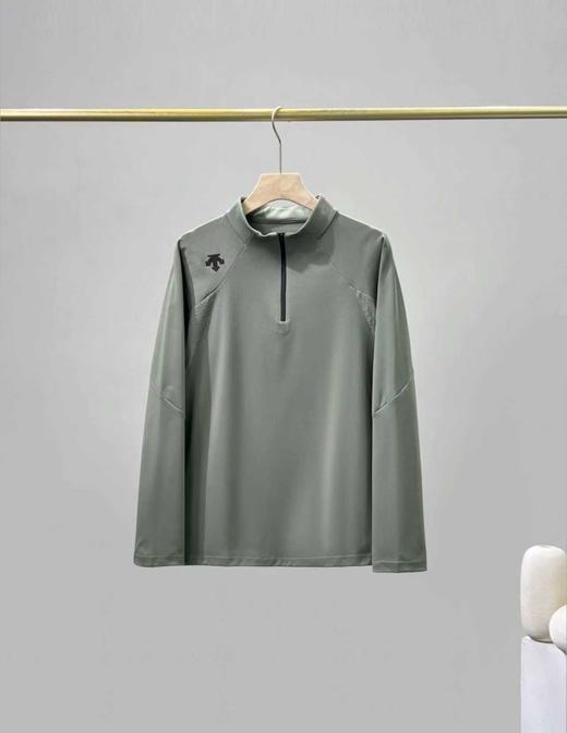 点此购买 迪桑特春季户外休闲男士运动立领半拉链上衣 ss 340798 商品图3
