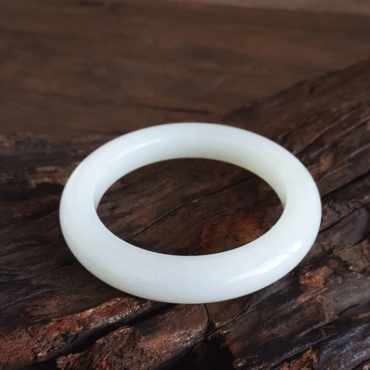 【天然正品】天然新疆且末料细腻一级白油润度佳55.5号和田玉手镯55.5号（皆取最大值）120226NJT52 商品图3