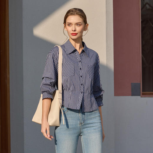 半身缘女装 春季翻领格子拼接假两件复古百搭衬衫261313M01040267 商品图3