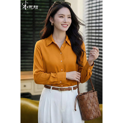 「琥珀光感桑蚕丝衬衫」暖润缎感 优质桑蚕  
 亲肤养肤 米思阳2026春季新款舒适真丝衬衫 简约通勤风职业翻领单排扣衬衫长袖上衣1419 商品图1