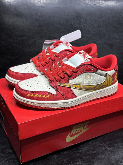 秋冬特惠💰430 Air Jordan 1 low 马年限定 乔一低帮倒钩板鞋 公司品质出货 商品图0