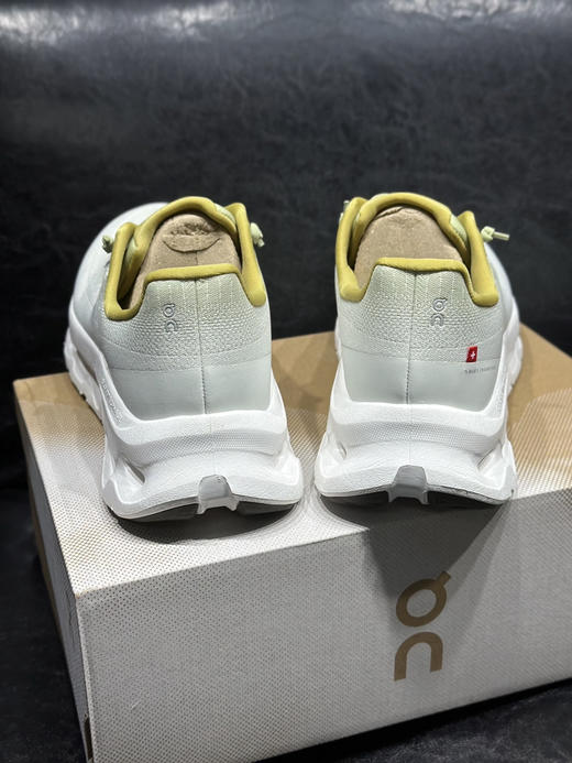 春季特惠💰320 欧版 出货 昂跑 tilt 海外楦头大脚掌 商品图2