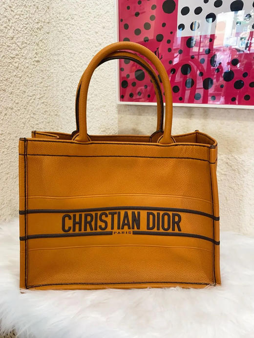 Dior book tote 中号 压纹logo 焦糖色 牛皮 托特包 商品图0