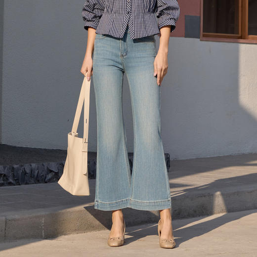 半身缘女裤 春季亲肤透气舒适百搭显高微喇牛仔裤261202M30120194 商品图0