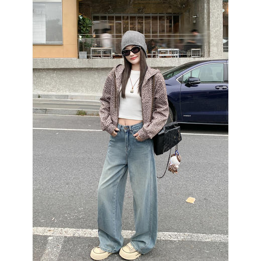 <曾小咸推荐>2.26现货秒杀 ！微信超特价！韩系短款修身长袖t恤 日常109.99 立减60 秒杀49.99！ 商品图2