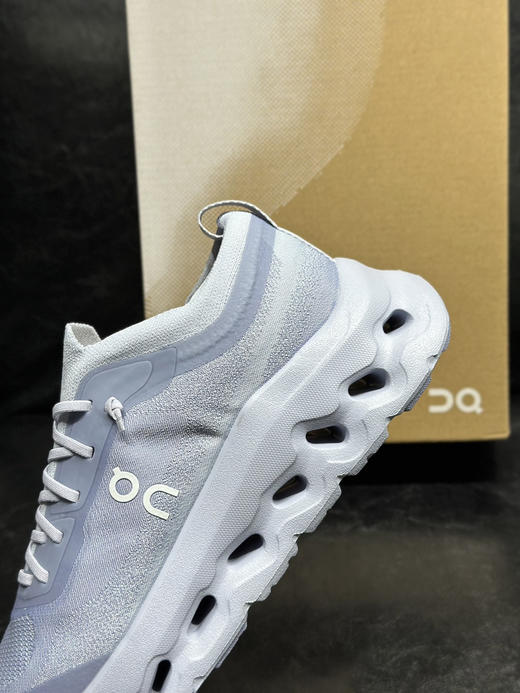 春季特惠💰320 Zendaya x Law Roach x On 昂跑 Cloudtilt Moon 以前卫艺术视角重塑经典鞋型 商品图6