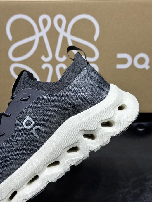 春季特惠💰300 LOEWE 罗意威 x On 昂跑 联名款 Cloudtilt 跑鞋 商品图7