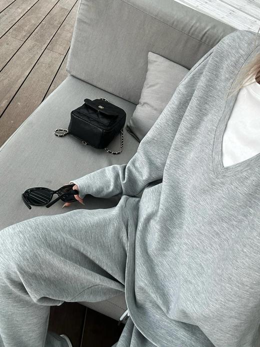 一店z 【三层结构空气层】Moc龟背肌理不易皱"轻暖"套装V领卫衣+弯刀裤 商品图12