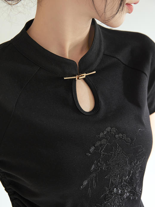 热卖中！！2026 新中式国风套装女 T恤显瘦遮胯A字长裙套装  刺绣盘扣短袖简约气质休闲百搭 商品图2