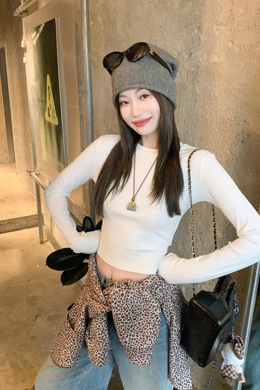 <曾小咸推荐>2.26现货秒杀 ！微信超特价！韩系短款修身长袖t恤 日常109.99 立减60 秒杀49.99！ 商品图12