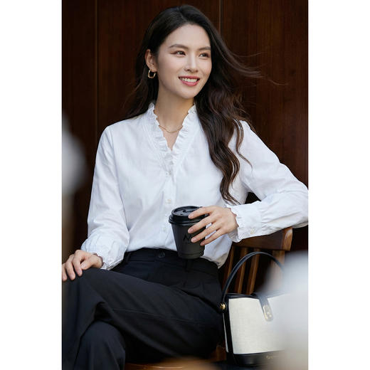 米思阳2026春季新款法式优雅风减龄花边领衬衫宽松直筒上衣女4374 商品图4