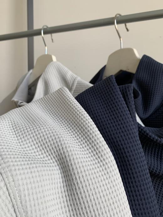 点此购买 始祖鸟OLERA系列女士华夫格半拉链卫衣 bk 340754 商品图8