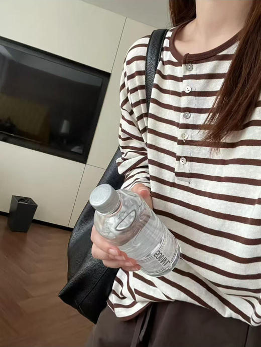 【宽松慵懒风条纹T恤】早春穿搭 韩系chic别致高级感松弛感长袖上衣  商品图1