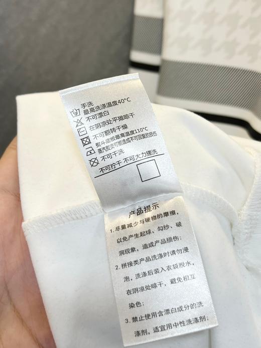 点此购买 比音勒芬秋冬季男士千鸟格纹复古典雅印花圆领加绒卫衣 ss 338079 商品图4