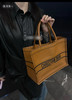 Dior book tote 中号 压纹logo 焦糖色 牛皮 托特包 商品缩略图3