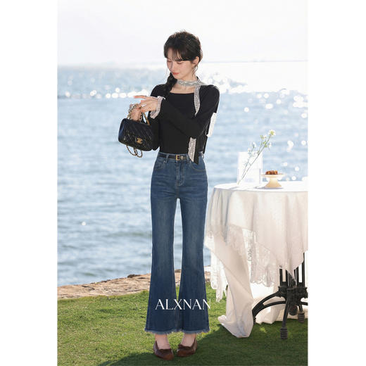 鹿向南「水畔丽姿」深蓝色微喇牛仔裤女春季气质高腰做旧九分裤子 商品图2