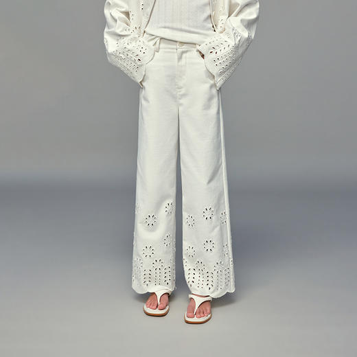 💕春3童装镂空绣花牛仔裤 商品图2