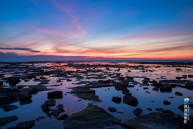 <广西涠洲岛4天动车团（20人精品团）>出海观鲸鱼、鳄鱼山火山公园、石螺口海滩日落、盛塘天主教堂、梦幻五彩滩、北海银滩、北海印象 1876、 侨港风情街、可补差价升级2晚涠洲岛海景度假酒店