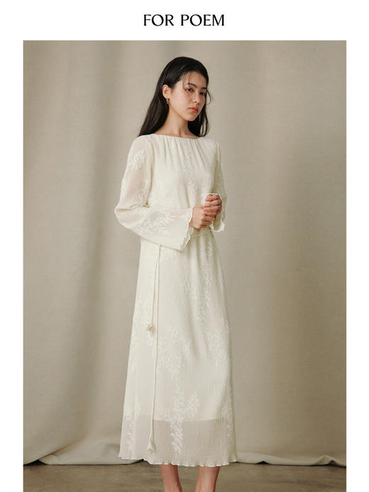 ForPoem 26/SS 原创设计通勤系列压褶刺绣花直筒连衣裙长裙 商品图3