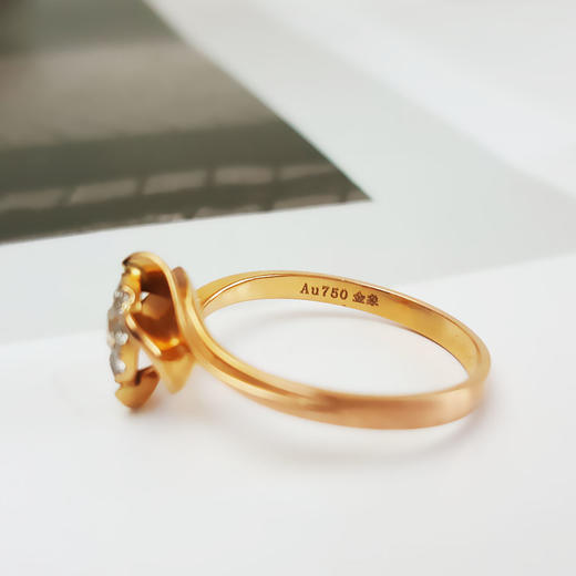 【天然正品】AU750玫瑰金简约时尚花朵造型0.16克拉钻石戒指14.5号（戒圈可改）120226NJS60 商品图6