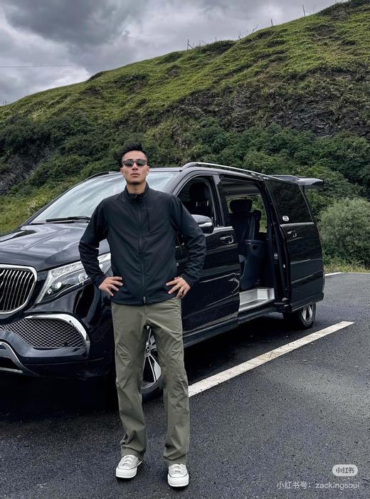 一店d lu经典大爆款𝐒𝐨𝐣𝐨𝐮𝐫𝐧立领夹克  它家的常青树！！属于男人的define 真的是越穿越上头，通勤封～～神，体制内的含金量更是没得说，显得人精气神很好 非常干练利落 商品图14