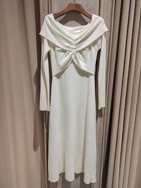 【门店同款】ENJOY秋季“谧色花颂”一字肩连衣裙 165793483