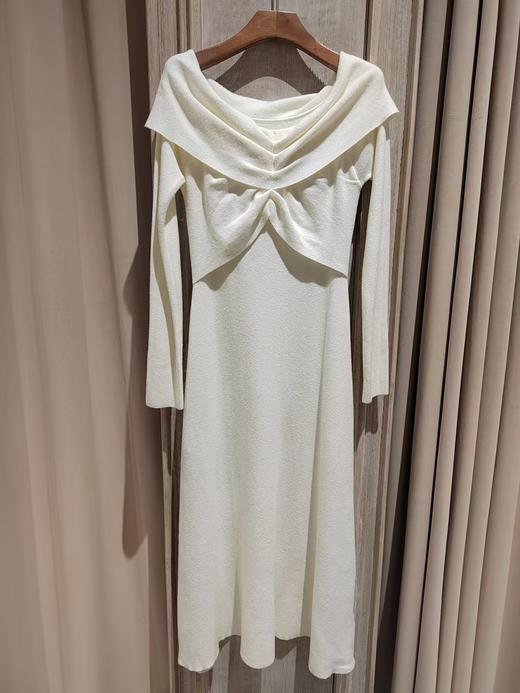 【门店同款】ENJOY秋季“谧色花颂”一字肩连衣裙 165793483 商品图0