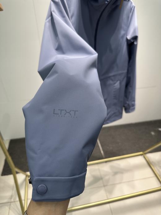 点此购买 乐飞叶春秋季女款户外冲锋衣 ss 340790 商品图13