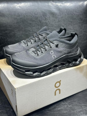 春季特惠💰320 Zendaya x Law Roach x On 昂跑 Cloudtilt Moon 以前卫艺术视角重塑经典鞋型