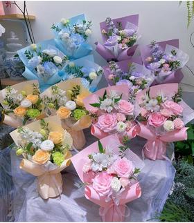 女神节小花束（花材随机、备注色系）