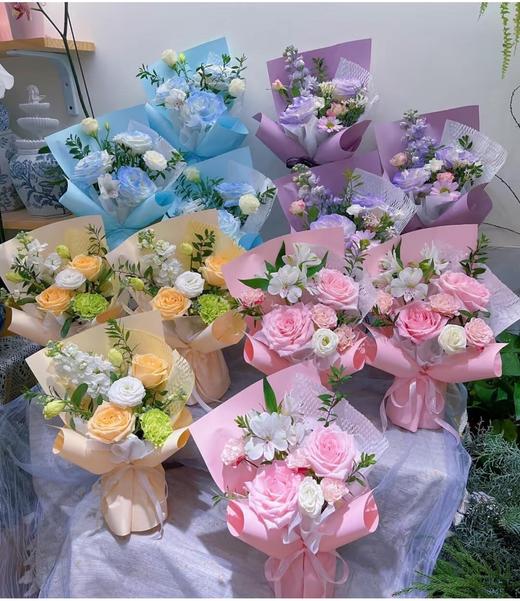 女神节小花束（花材随机、备注色系） 商品图0