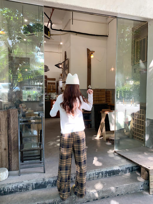 <曾小咸推荐>2.26现货秒杀 ！微信超特价！韩系字母小狗印花白色长袖t恤 日常129.99 立减70 秒杀59.99！ 商品图7