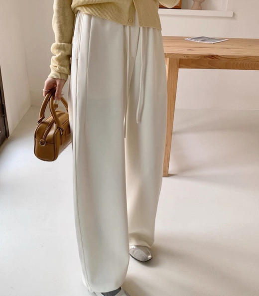 老米优品🎈3-5天《莱赛尔天丝棉 🍃春款氧气弯刀裤》显瘦一绝！初春最爱的松弛感百搭休闲裤~ K260226A 商品图4